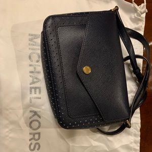 Michael kors crossbody